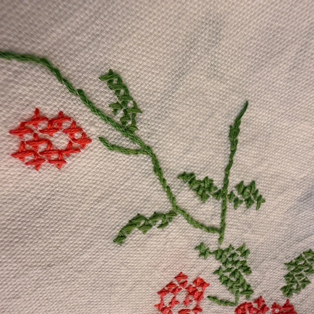 Vintage Hand Embroidered‎ Table Runner Set Floral Cross Stitch White Linen 2pc